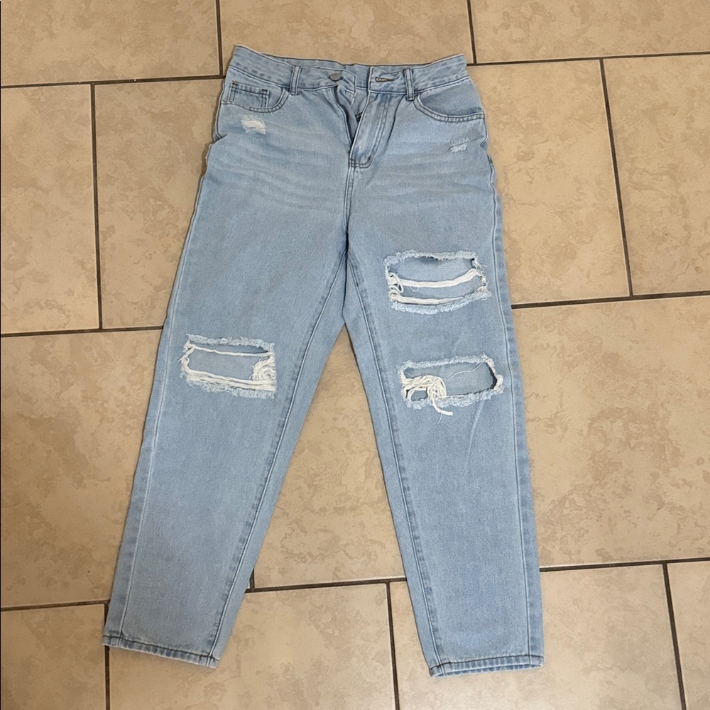 Sky Blue Ripped Women's Cropped Jeans